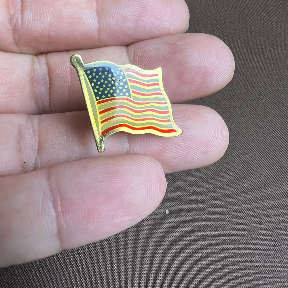 Vintage American Flag Enamel Lapel Pin – Made in Taiwan – Patriotic USA Pin